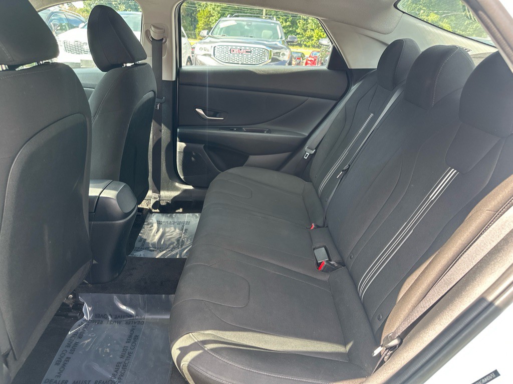 2021 Hyundai Elantra Image 12