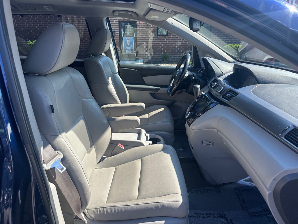 2015 Honda Odyssey Image 21