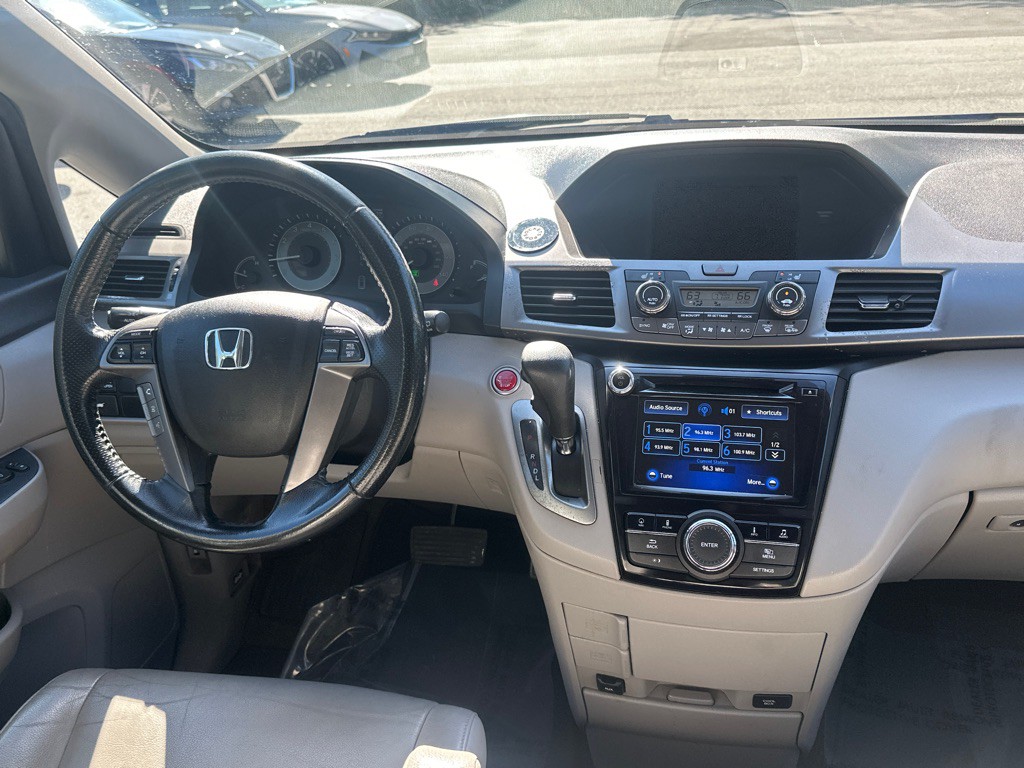 2015 Honda Odyssey Image 30