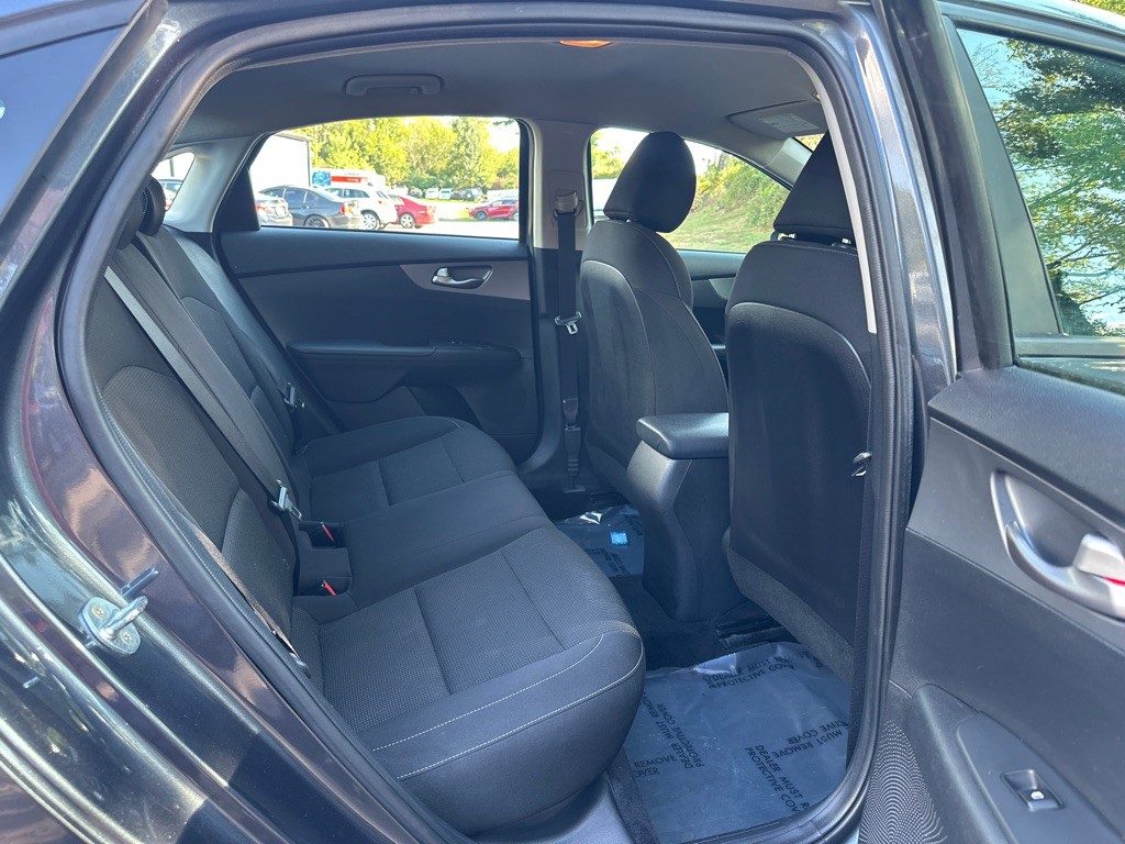 2021 Kia Forte Image 8