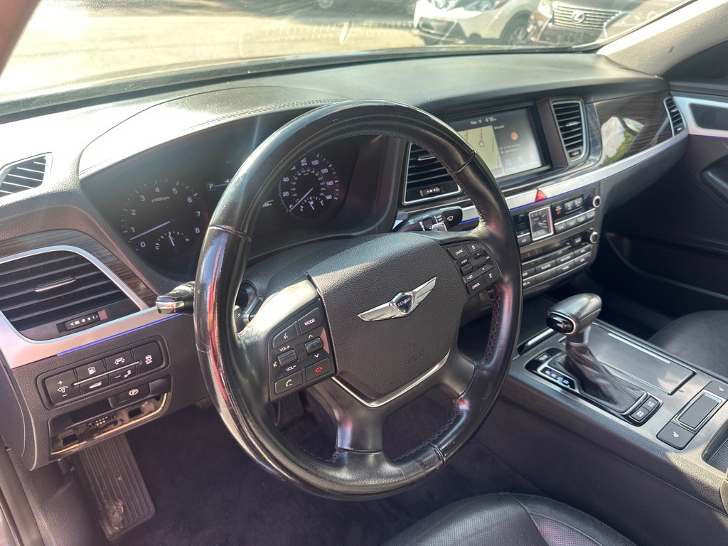 2018 Genesis G80 Image 11