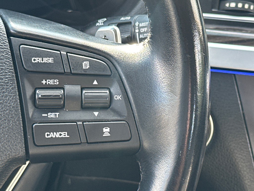 2018 Genesis G80 Image 23