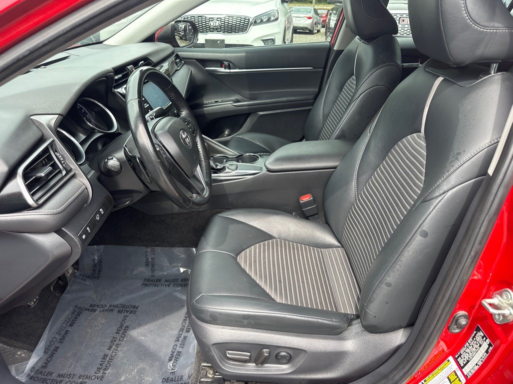 2019 Toyota Camry Image 9