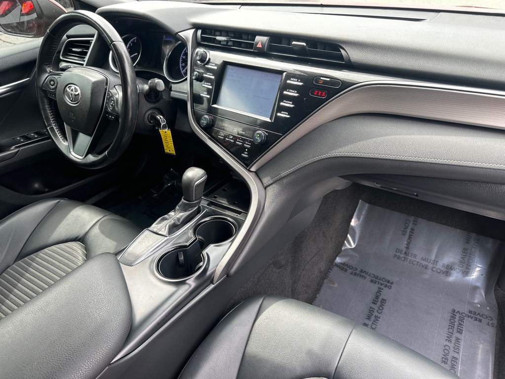 2019 Toyota Camry Image 13