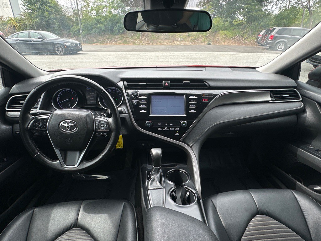 2019 Toyota Camry Image 14