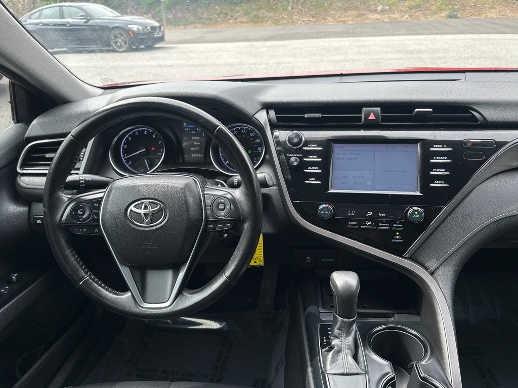2019 Toyota Camry Image 18