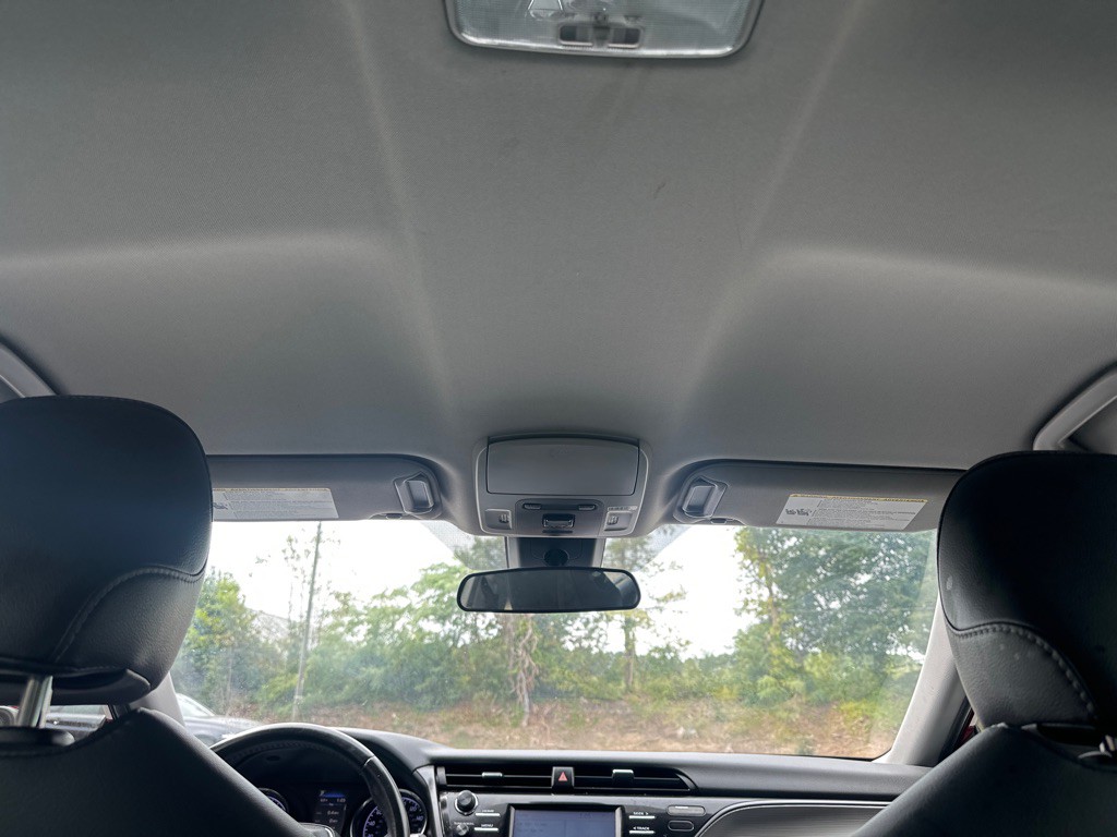2019 Toyota Camry Image 20