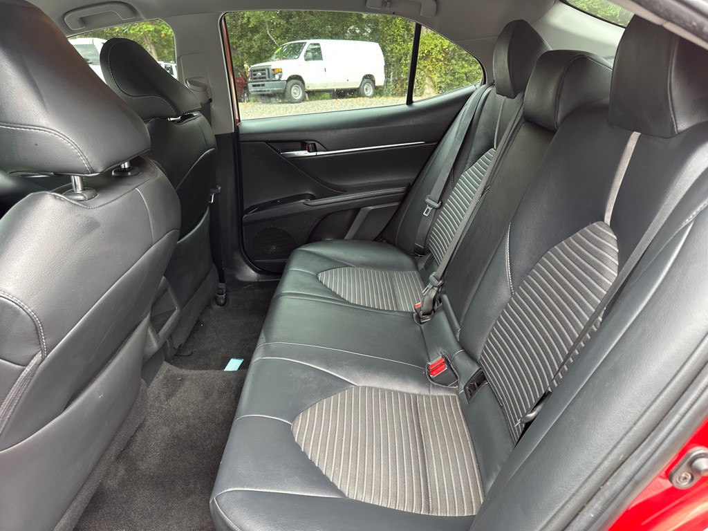 2019 Toyota Camry Image 30