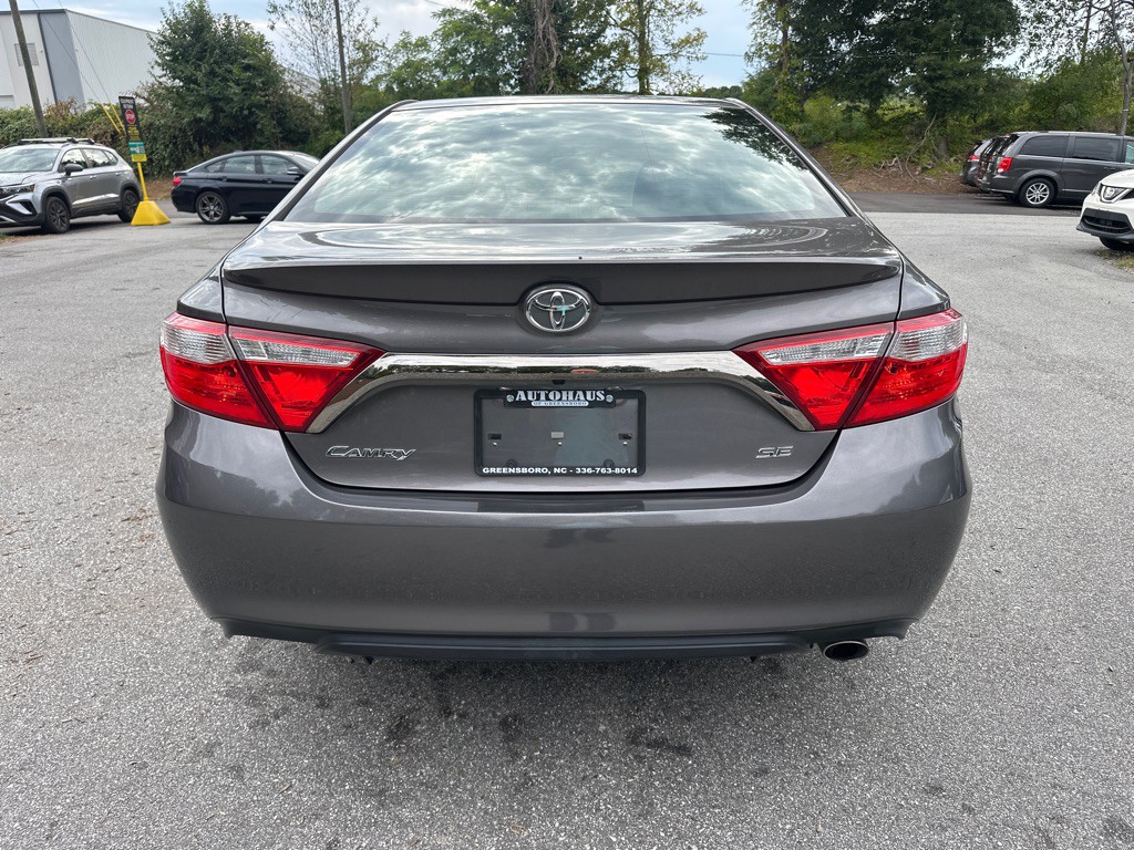 2017 Toyota Camry Image 6