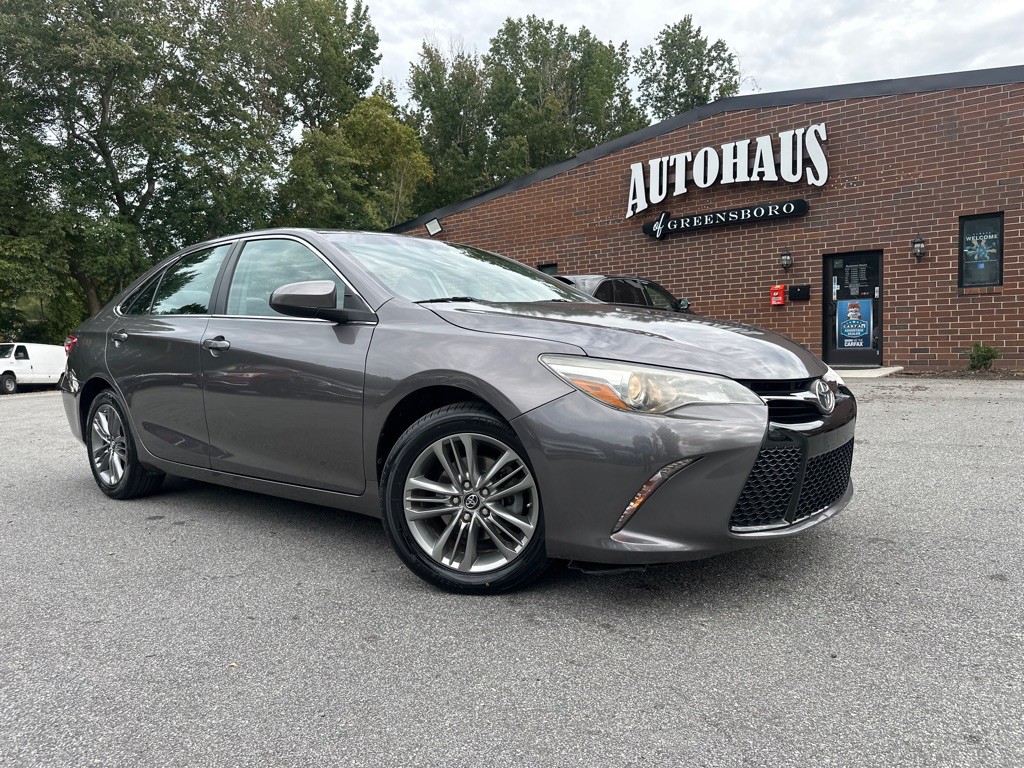2017 Toyota Camry Image 29