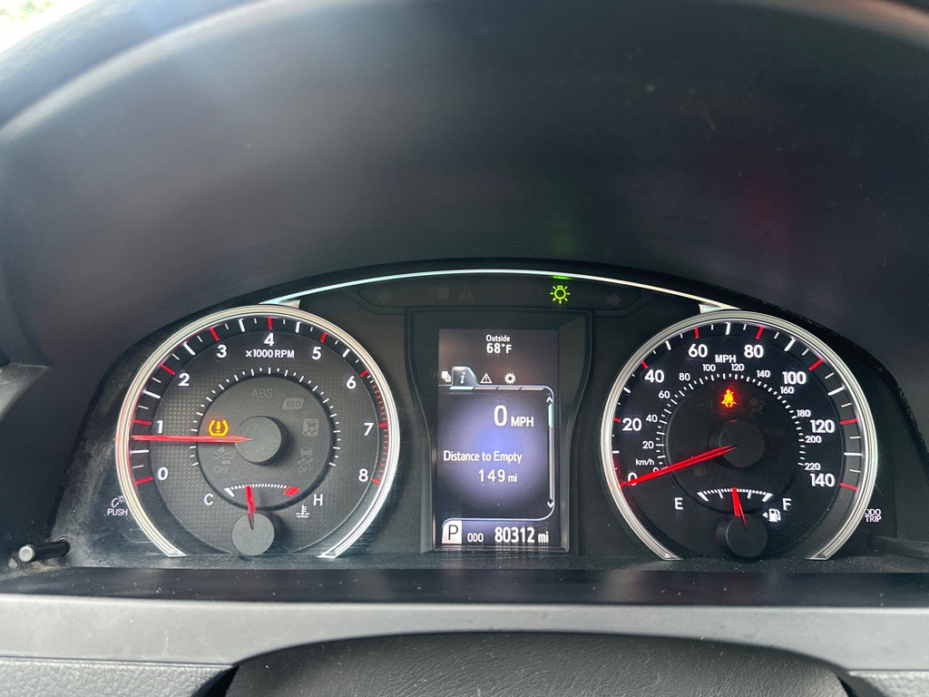 2017 Toyota Camry Image 30