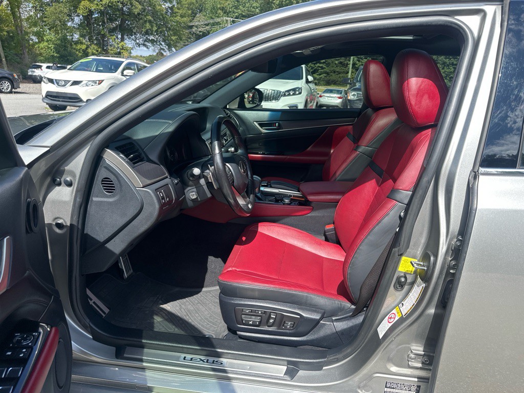 2017 Lexus GS Image 10