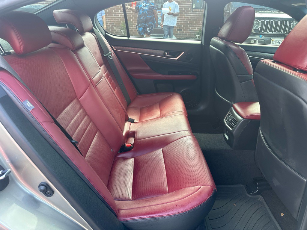2017 Lexus GS Image 20