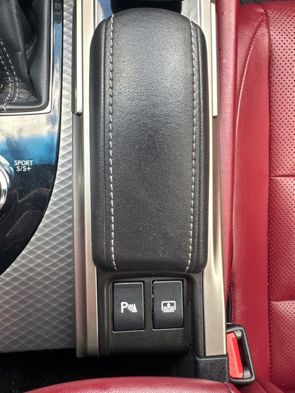 2017 Lexus GS Image 37
