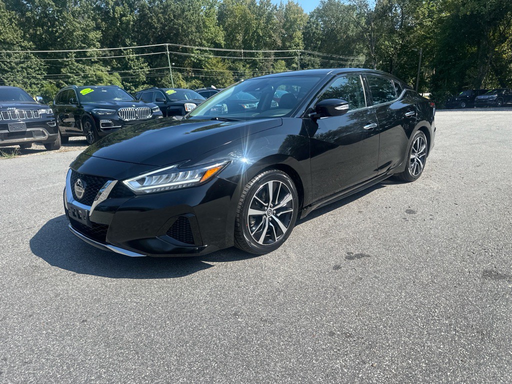2021 Nissan Maxima Image 2