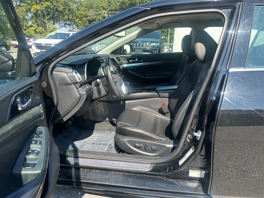 2021 Nissan Maxima Image 9
