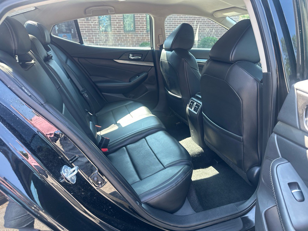 2021 Nissan Maxima Image 15