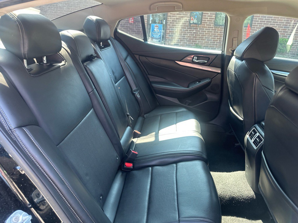 2021 Nissan Maxima Image 16