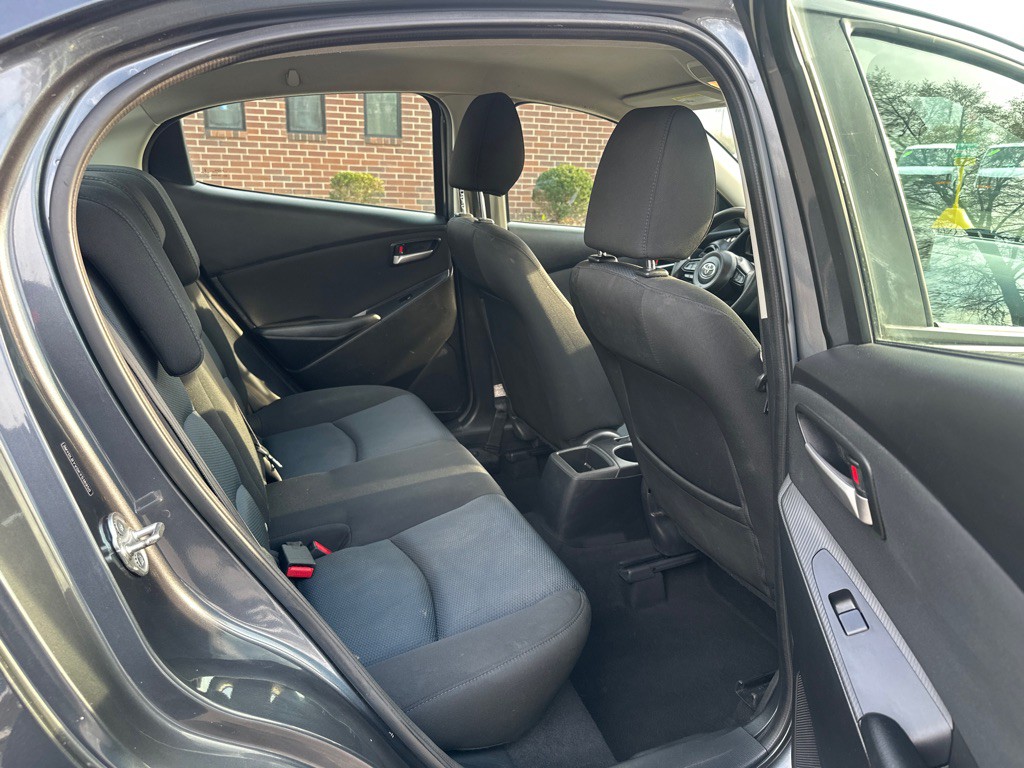 2019 Toyota Yaris Image 14