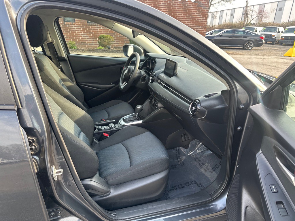 2019 Toyota Yaris Image 17