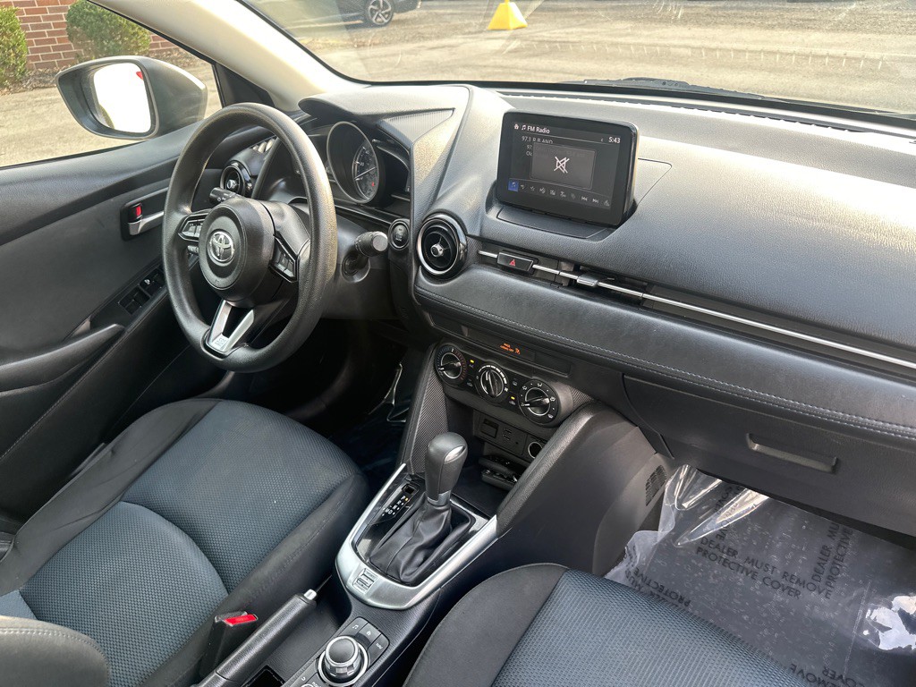 2019 Toyota Yaris Image 19