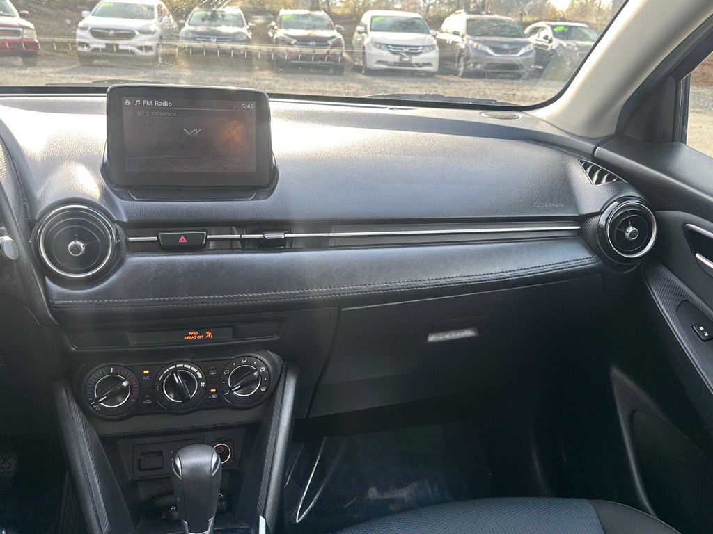 2019 Toyota Yaris Image 27