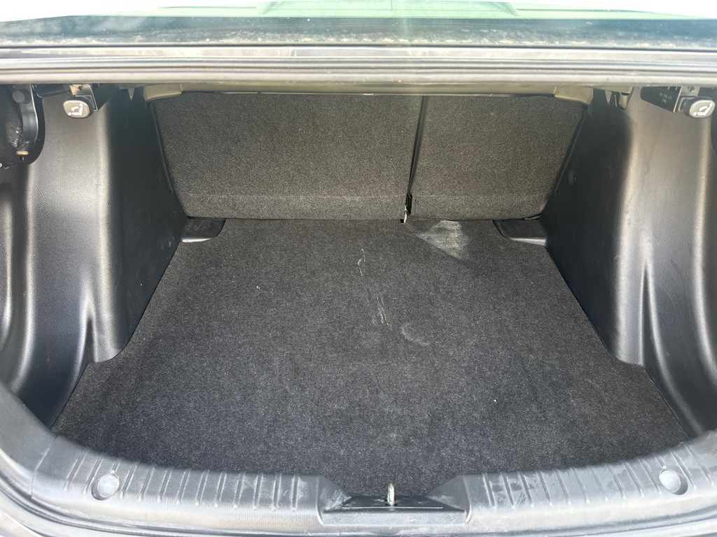 2019 Toyota Yaris Image 33
