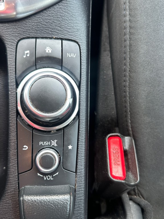 2019 Toyota Yaris Image 37