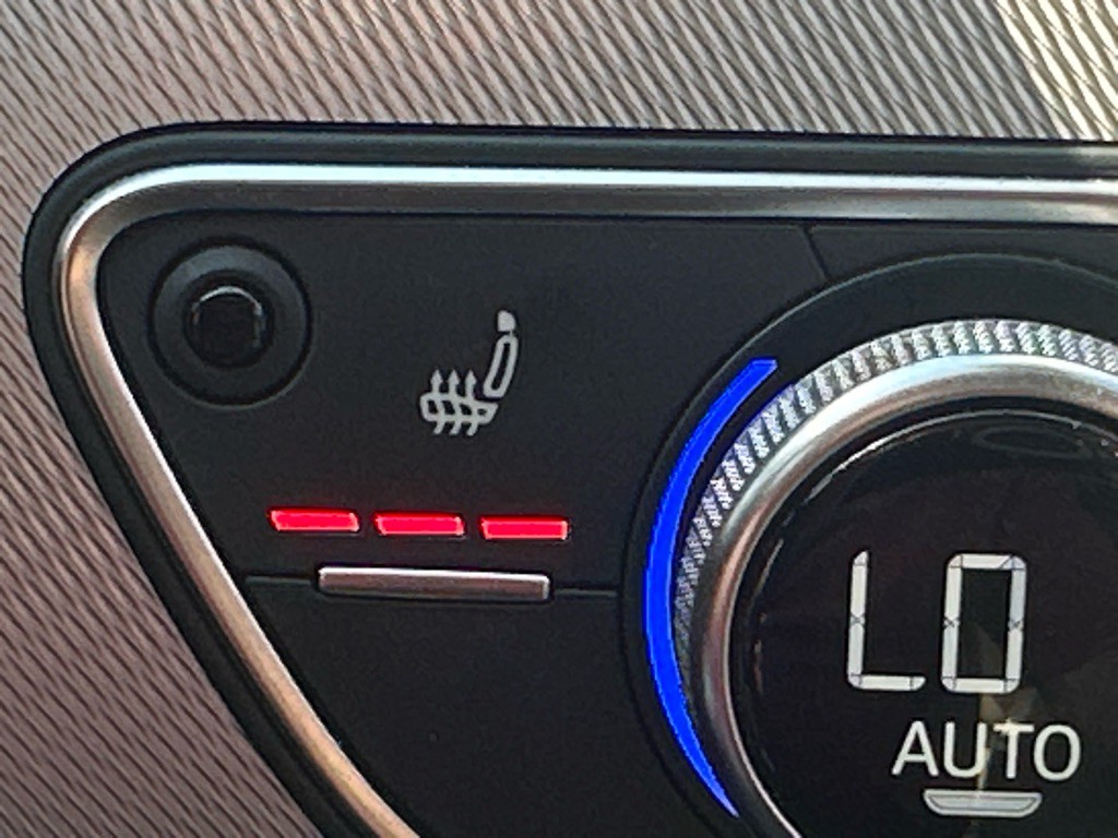 2018 Audi A4 Image 31