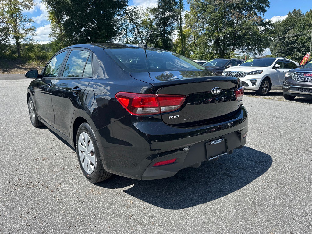 2020 Kia Rio Image 5