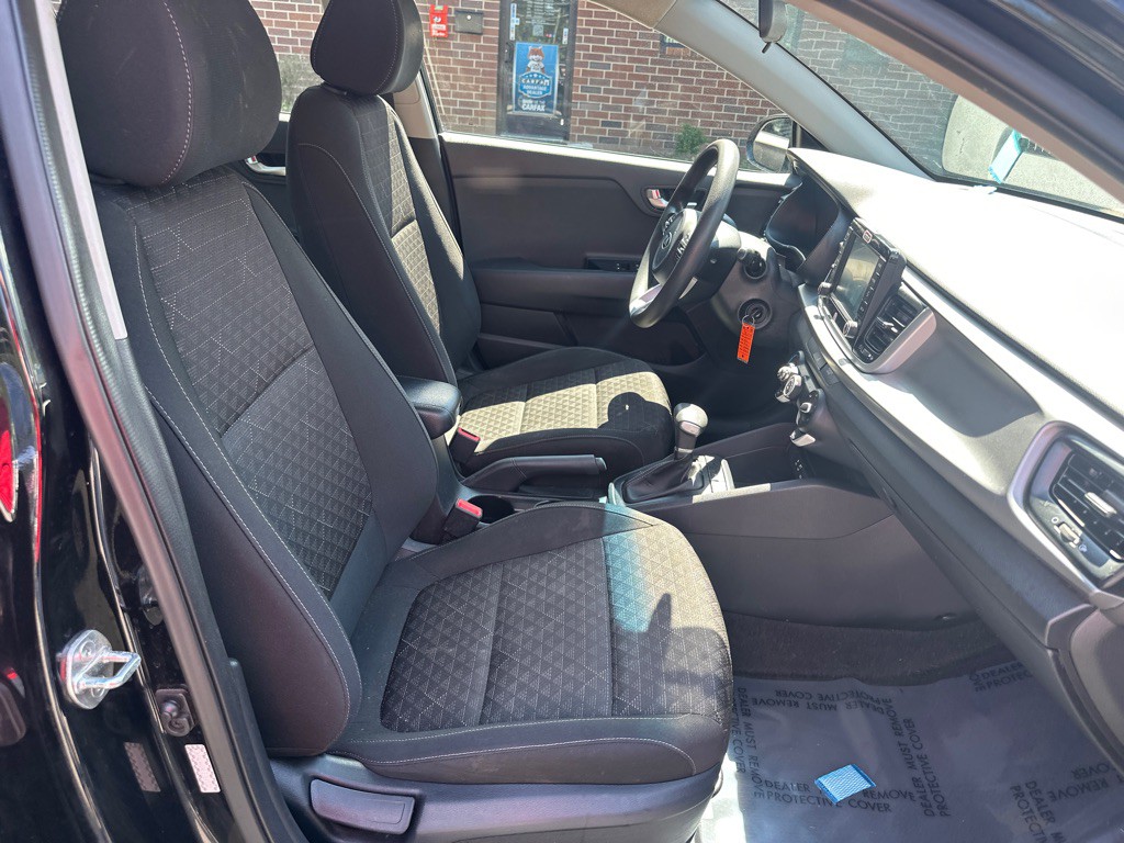 2020 Kia Rio Image 19