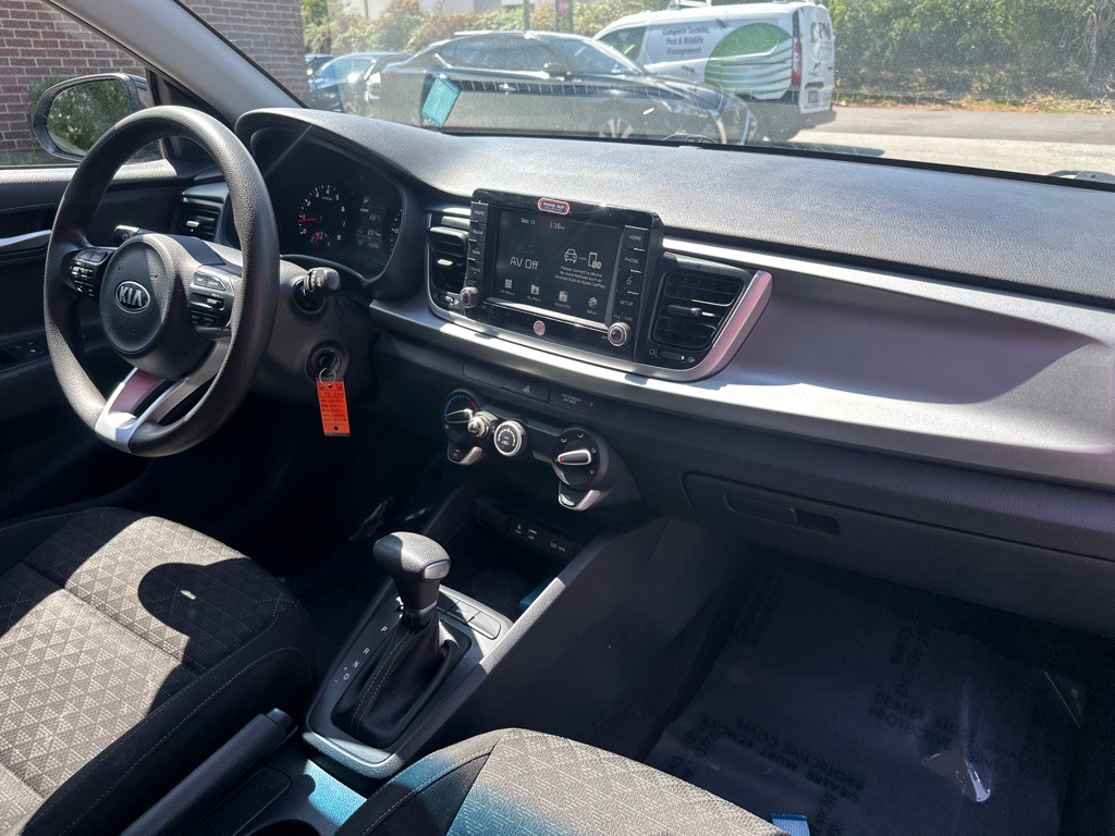 2020 Kia Rio Image 20