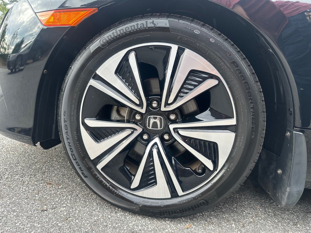 2017 Honda Civic Image 21