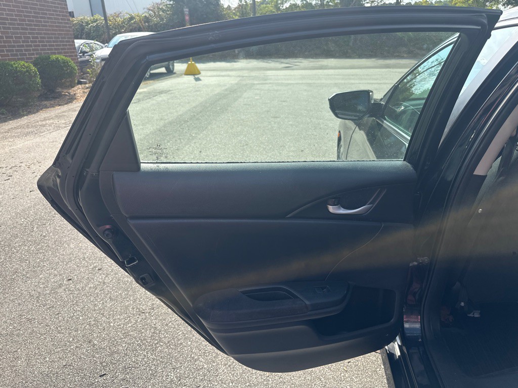 2017 Honda Civic Image 30