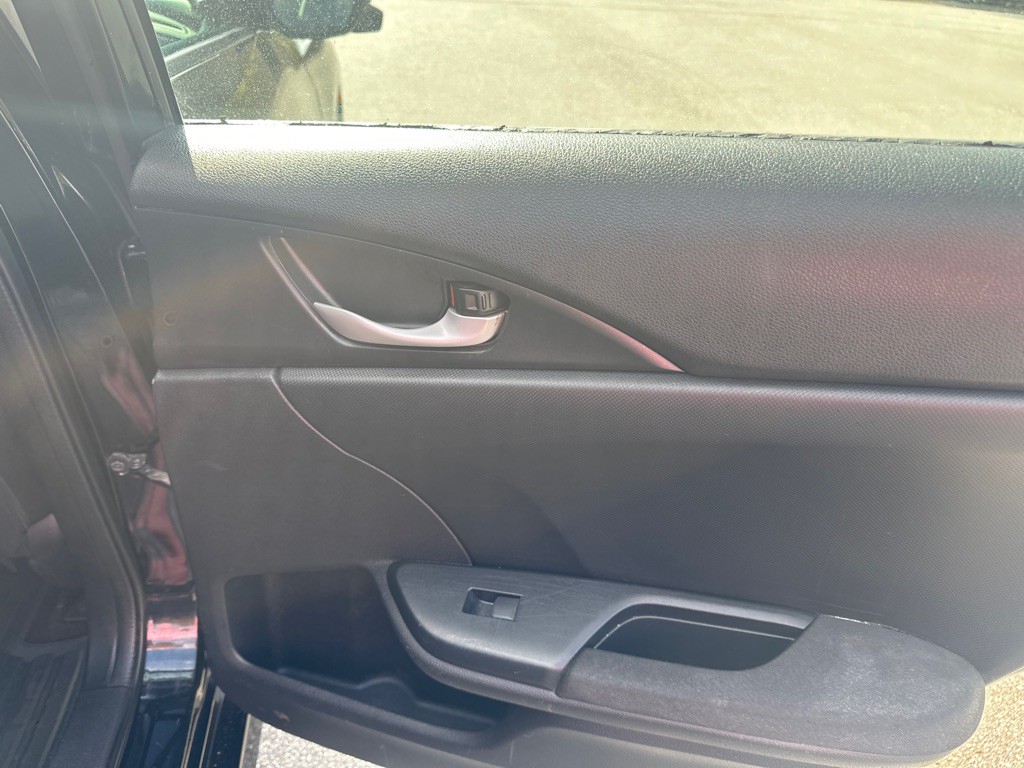 2017 Honda Civic Image 36