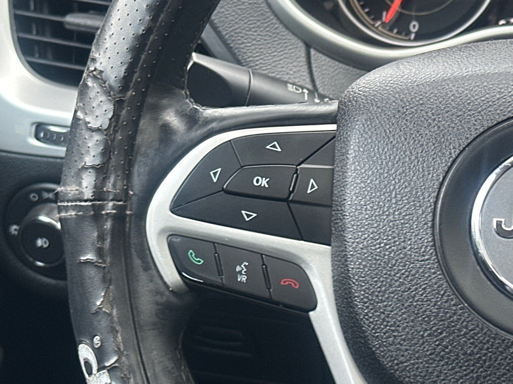 2016 Jeep Cherokee Image 25