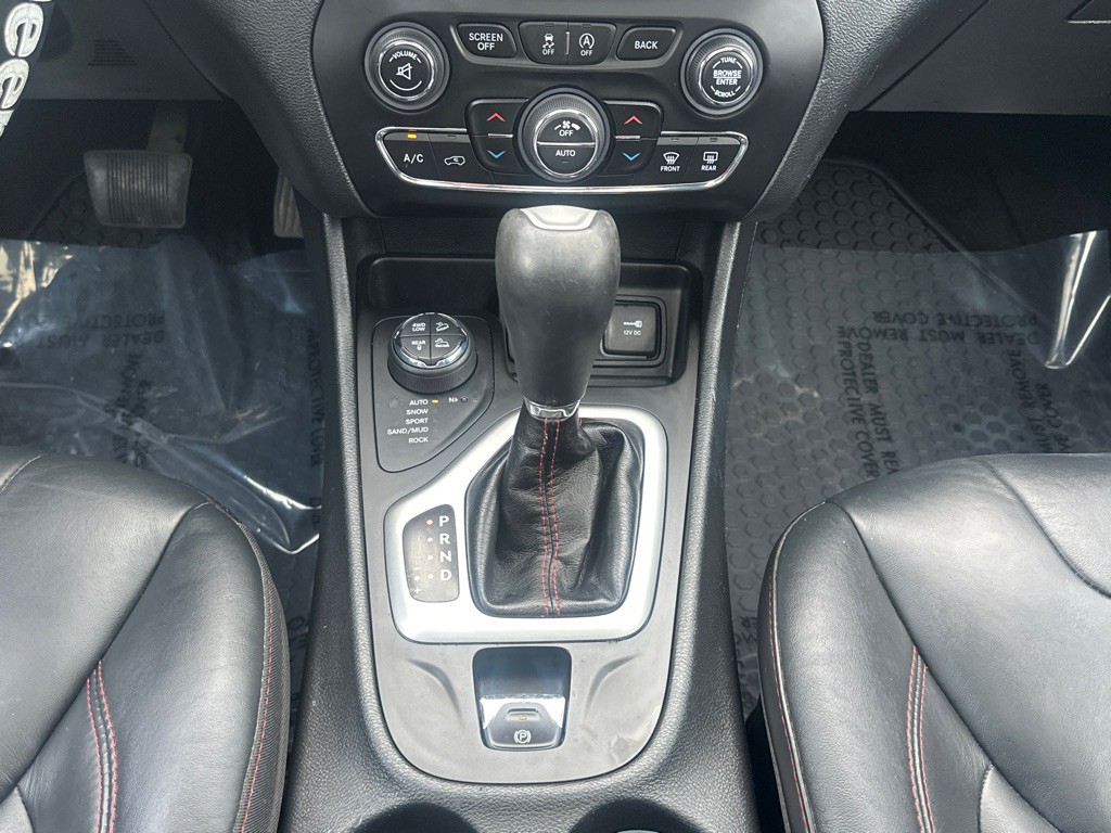 2016 Jeep Cherokee Image 27