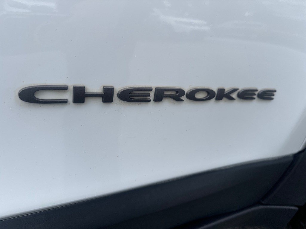 2016 Jeep Cherokee Image 37