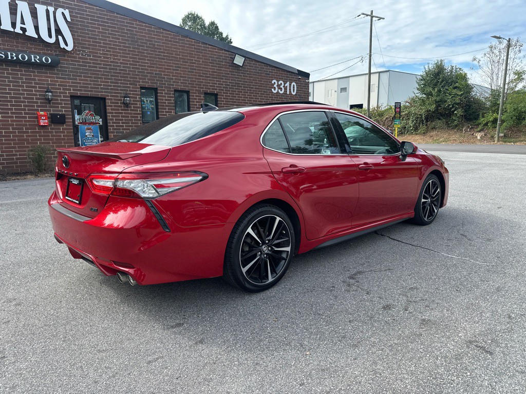 2019 Toyota Camry Image 7