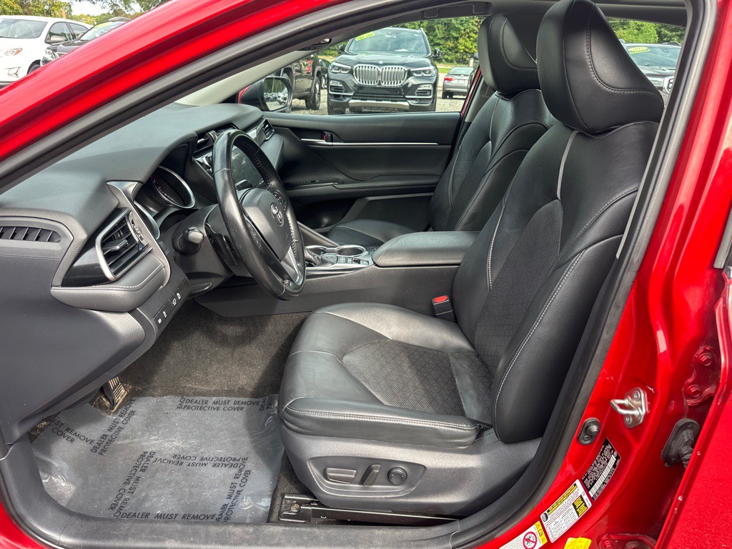 2019 Toyota Camry Image 10