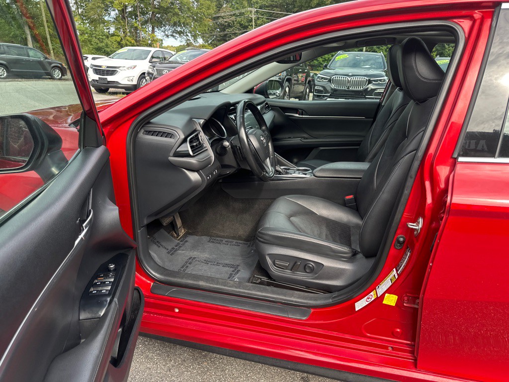 2019 Toyota Camry Image 9