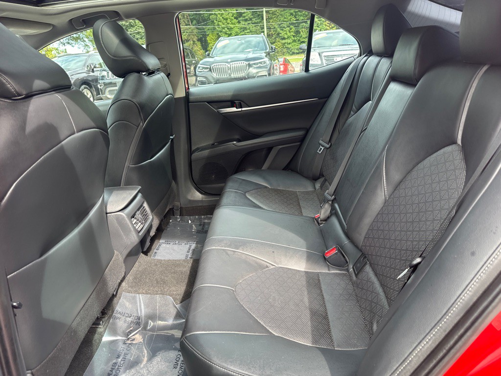 2019 Toyota Camry Image 14