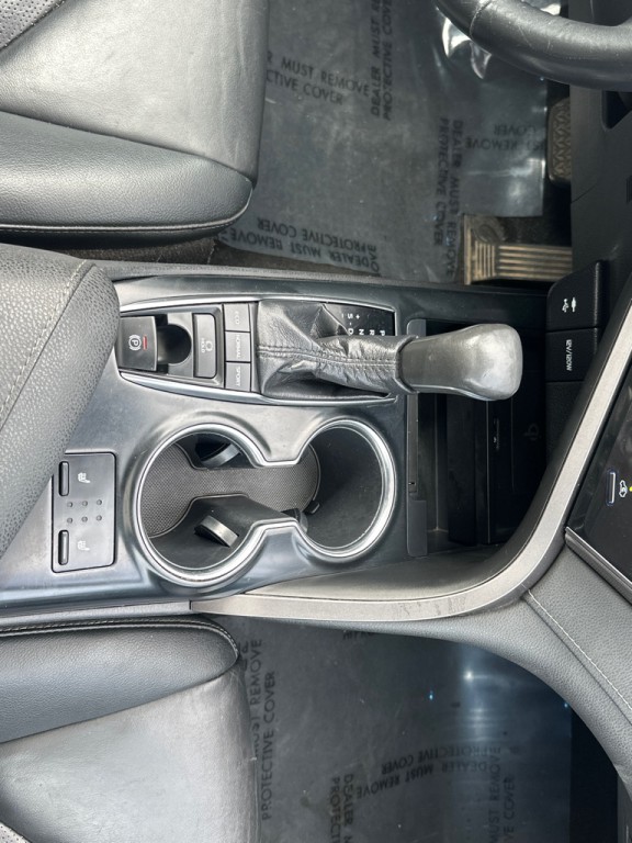 2019 Toyota Camry Image 28