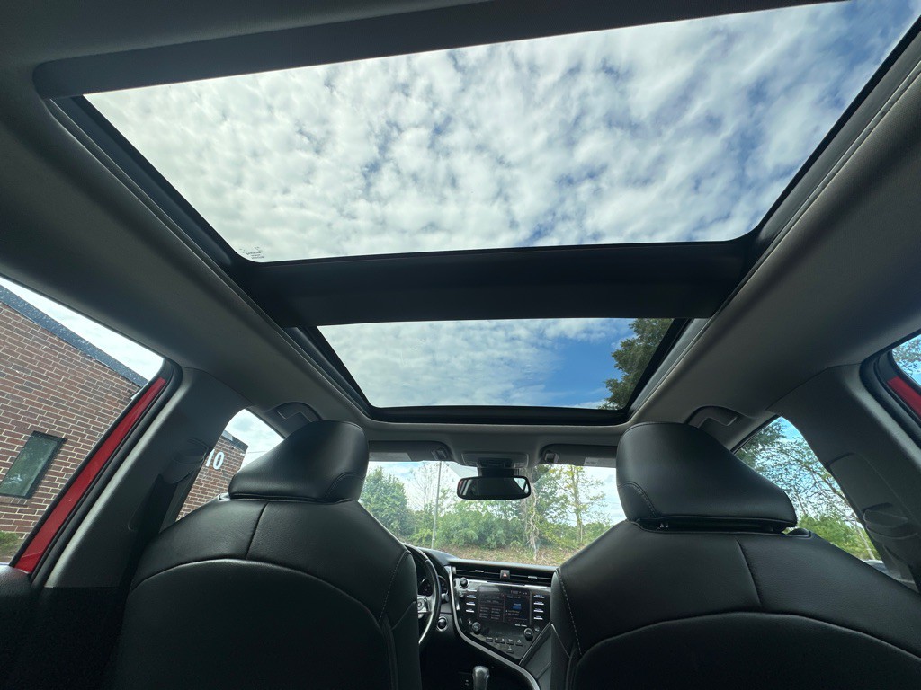 2019 Toyota Camry Image 33