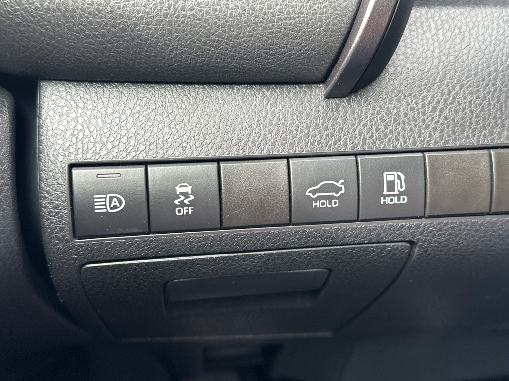 2019 Toyota Camry Image 35