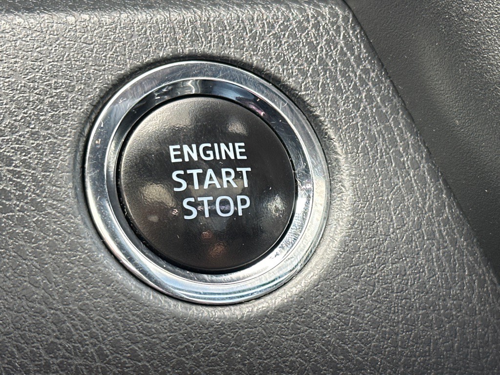 2019 Toyota Camry Image 36