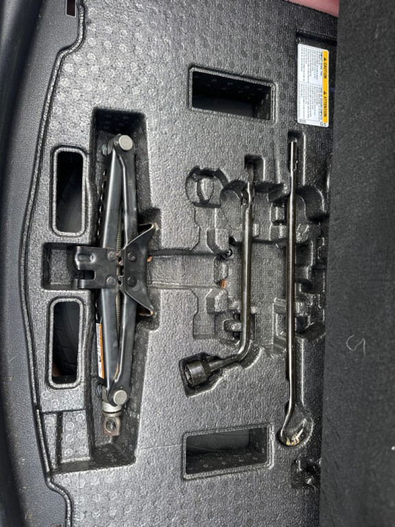 2019 Toyota Camry Image 40