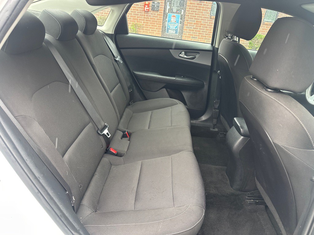 2021 Kia Forte Image 16