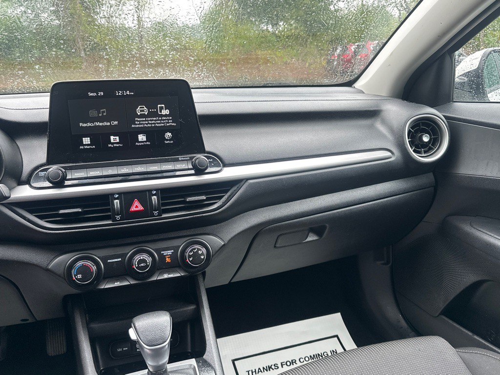 2021 Kia Forte Image 31