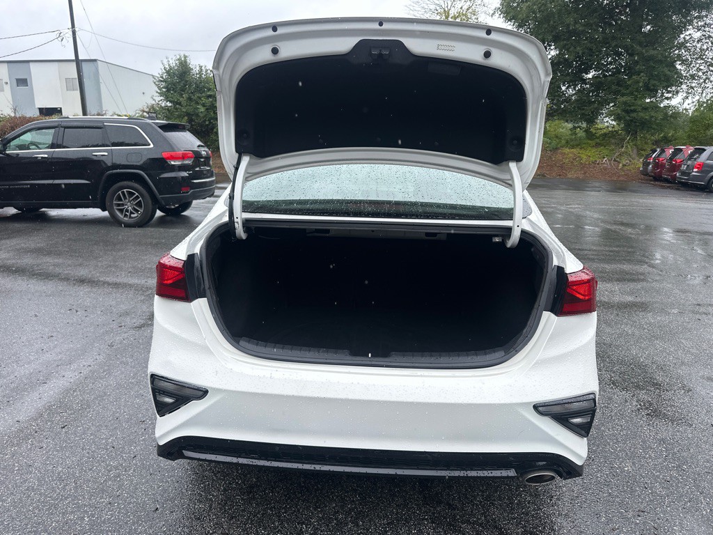 2021 Kia Forte Image 32
